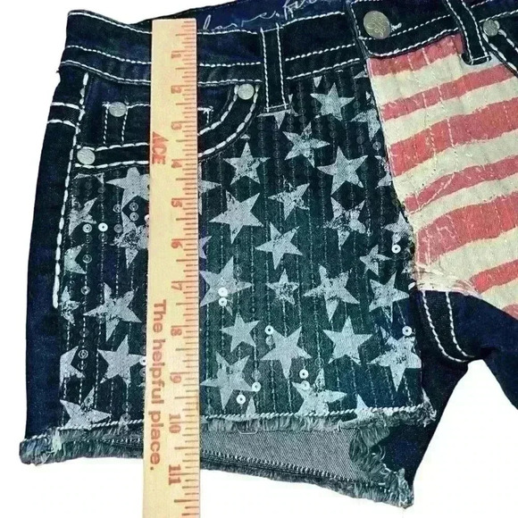 Love Fire Denim Size 6 Mid Rise Midi American Flag Shorts Patriotic Sequins - Picture 10 of 10